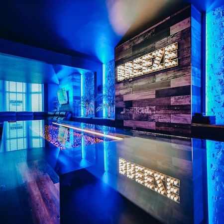 Breeze Blackpool Luxury Suites Buitenkant foto